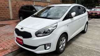 Carro usado Kia Carens New Suv EX Mec 2