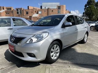 Carro usado Nissan Versa Advance Aut 1