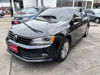 Volkswagen New Jetta Comfortline Sec 2,5 2015