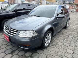 Carro usado Volkswagen Jetta Trendline Sedan Aut 2
